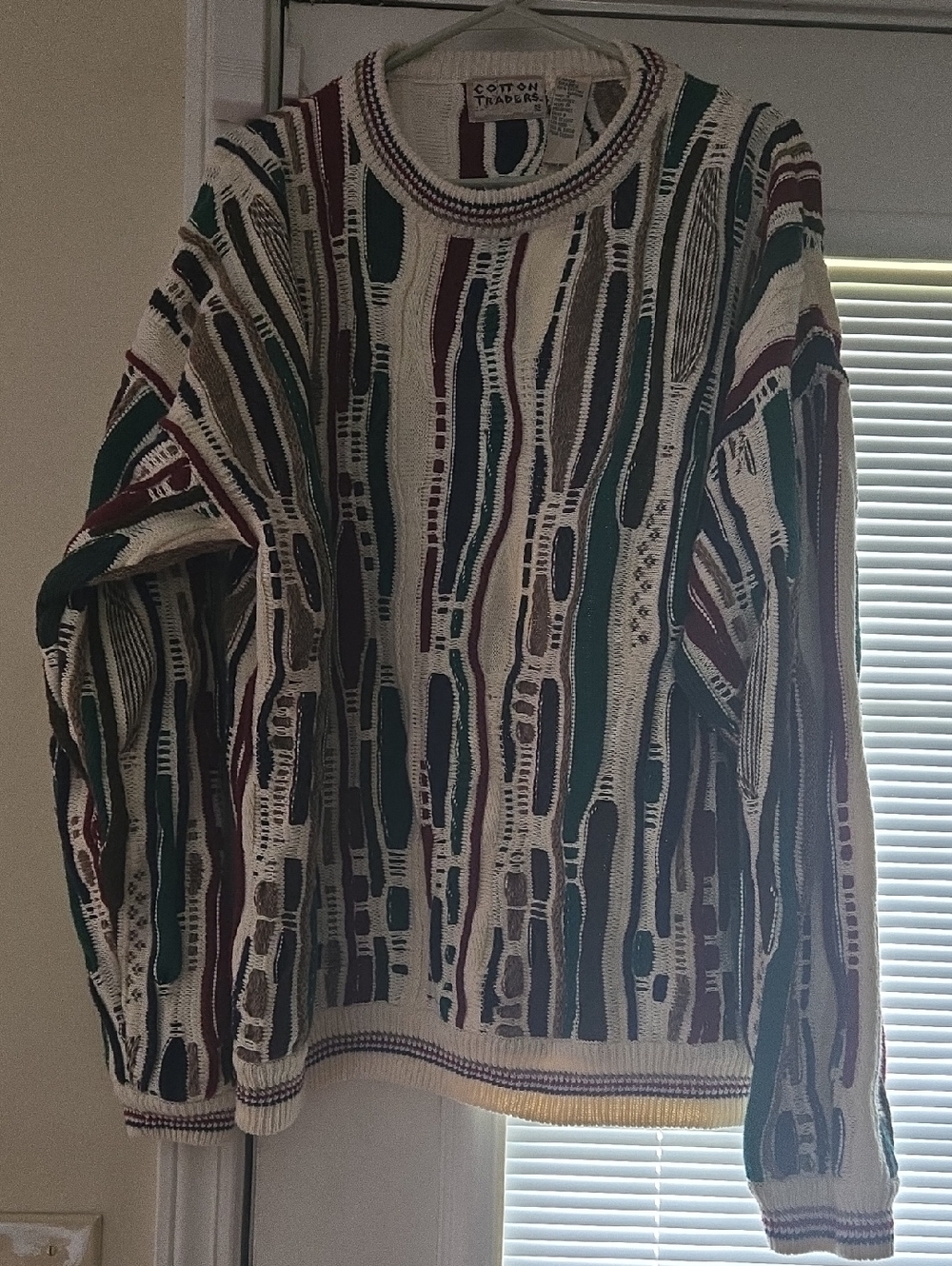 Men's Sweater SIZE L